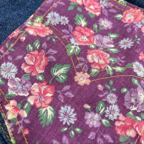 VINTAGE Levi’s High Waist Floral Pocket Orange Tab Raw Hem Booty Short Shorts - Picture 7 of 12